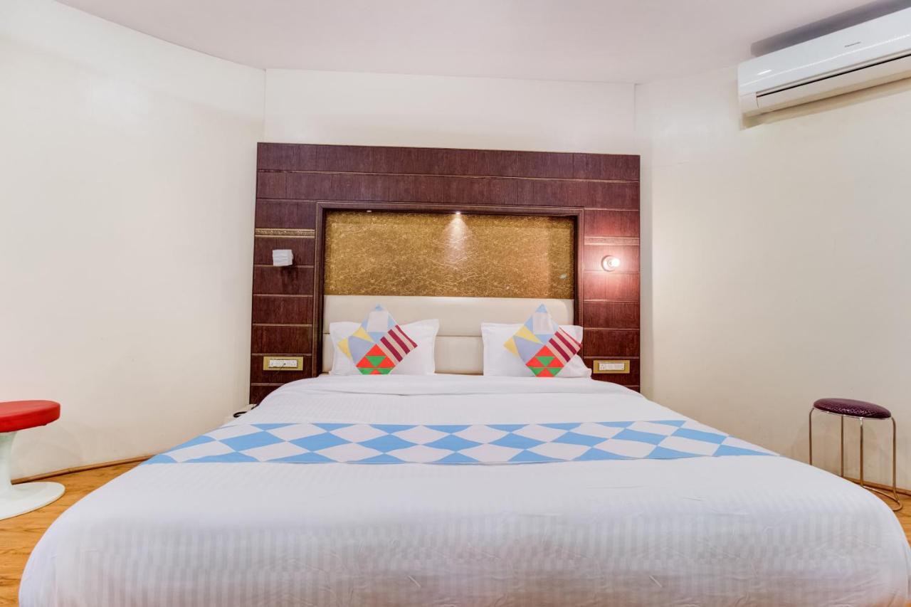Hotel Tapovan Нашик Екстериор снимка