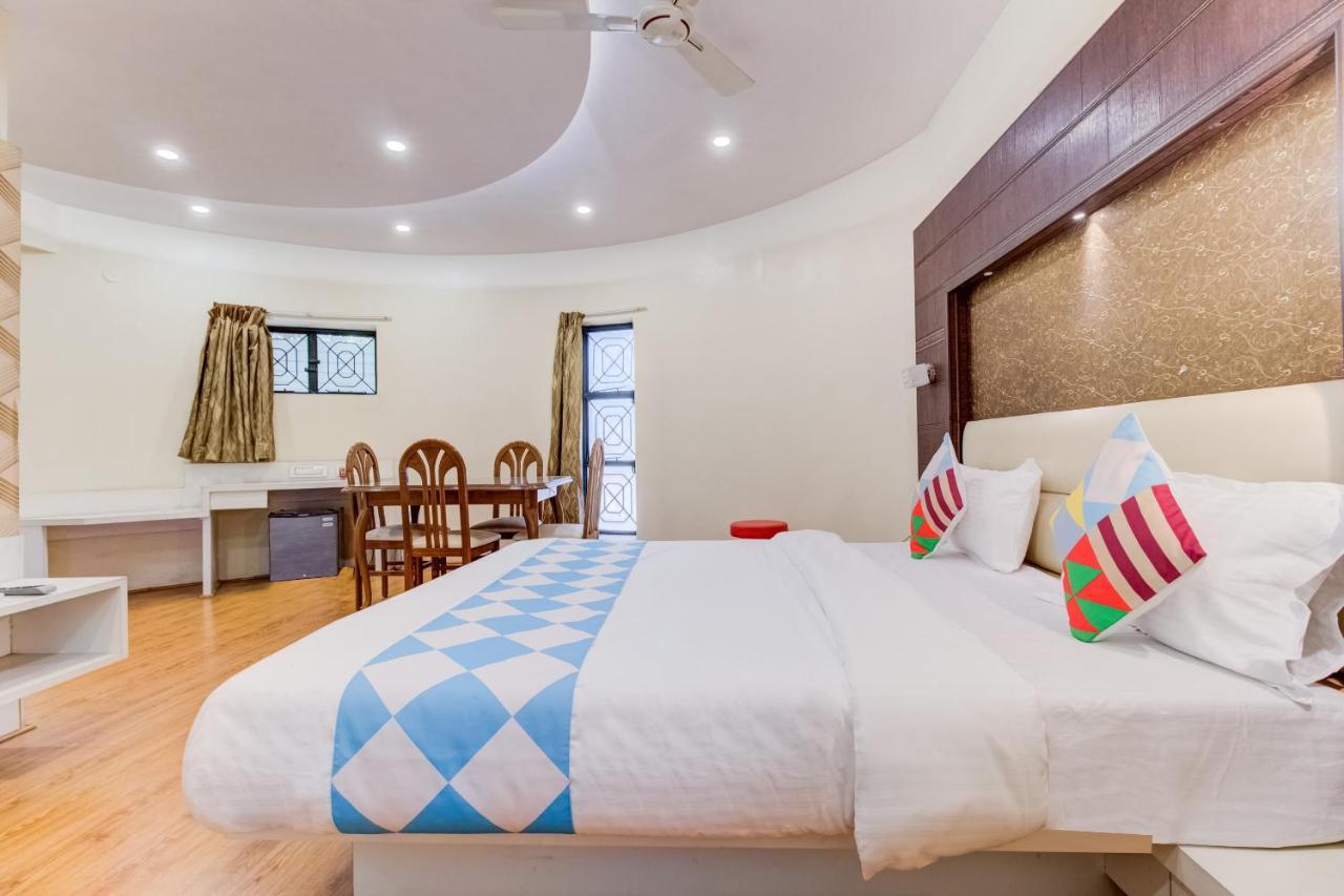 Hotel Tapovan Нашик Екстериор снимка